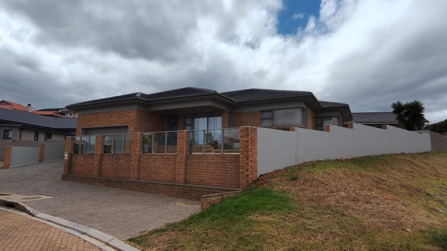 3 Bedroom Property for Sale in Monte Christo Western Cape